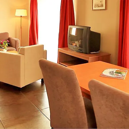 Vakantiehuis Anlage Mit Pool Dobbin-Linstow